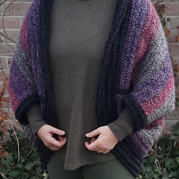 Handmade crocheted shawl - Picture 2 of 4